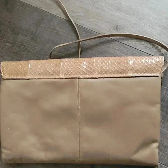 Vintage Coret Snakeskin Purse in Taupe - Picture 3 of 12